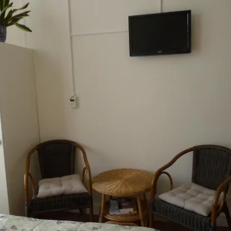 Staten Hotel 2*